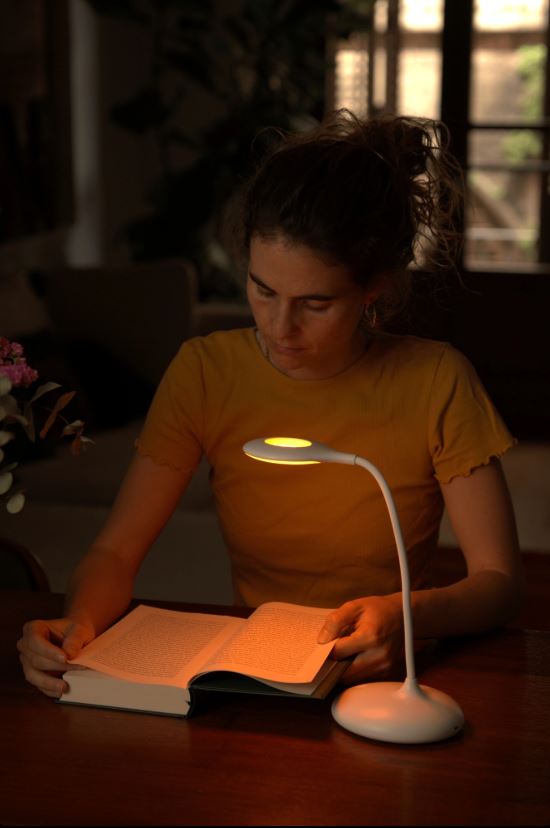 Amber Light Lamp – Iluminación Relajante y Libre de Luz Azul